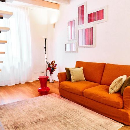 Riverside Loft Navigli - Spacious Two-Bedroom Apartment ميلان المظهر الخارجي الصورة