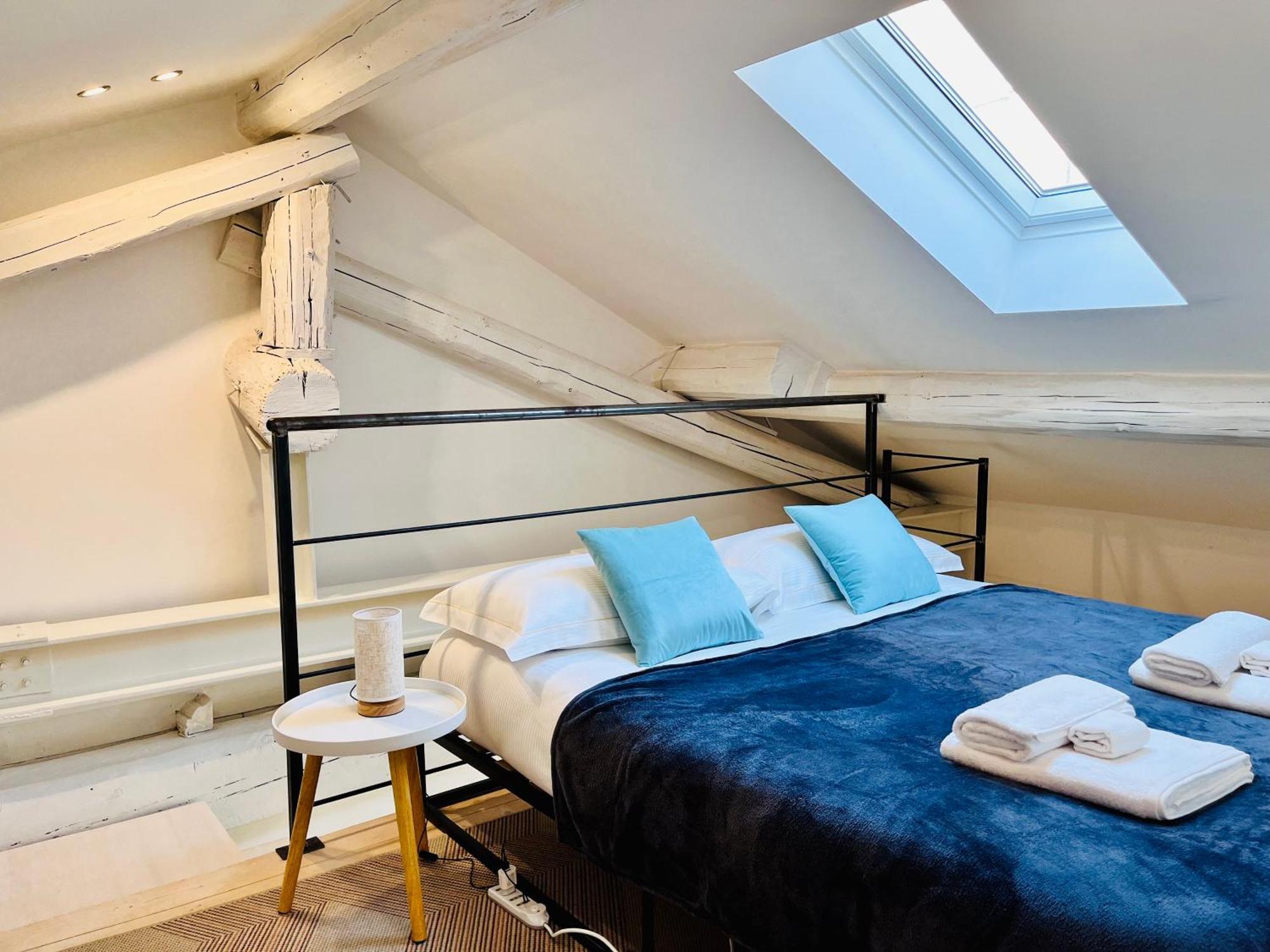 Riverside Loft Navigli - Spacious Two-Bedroom Apartment ميلان المظهر الخارجي الصورة