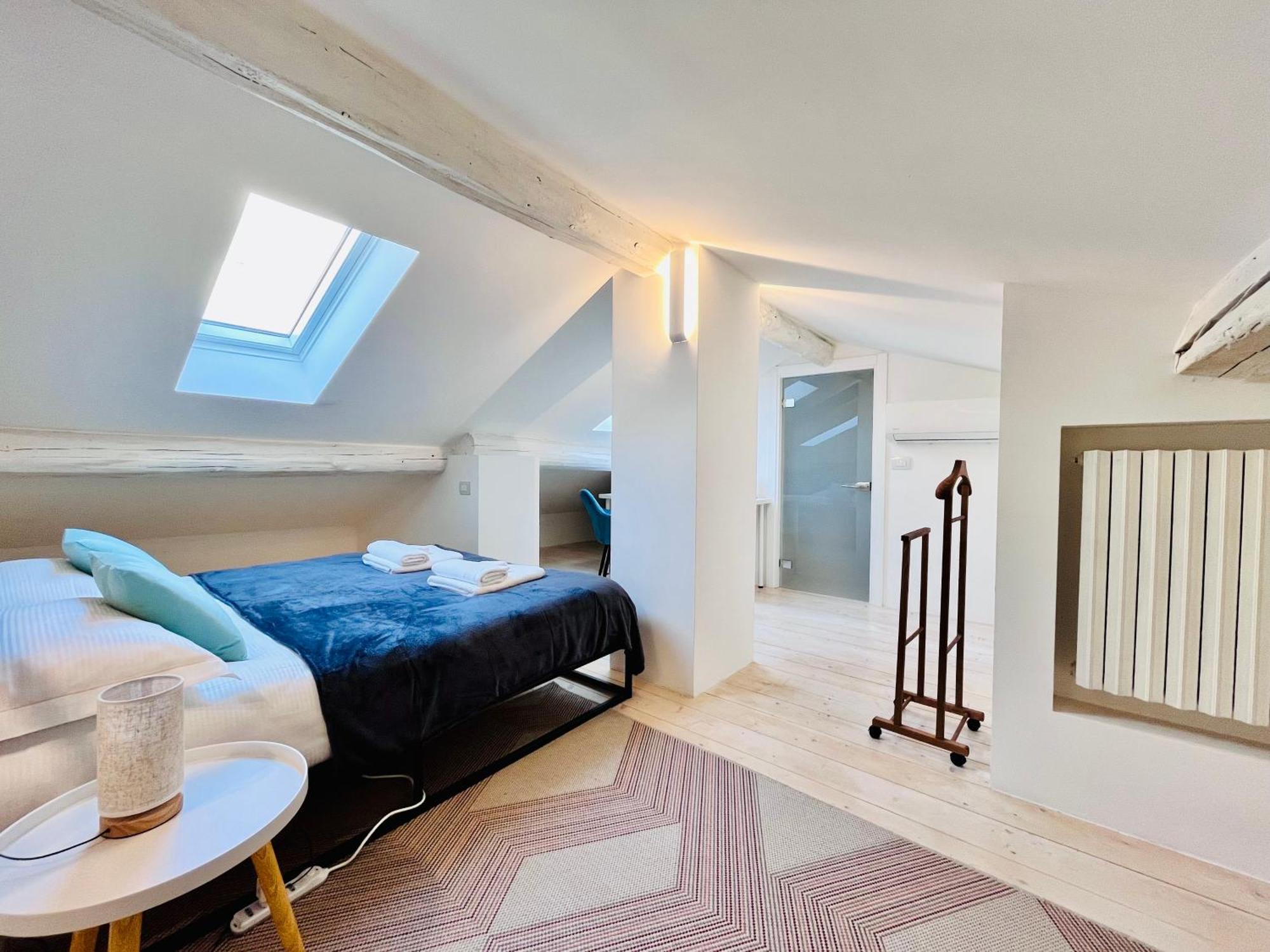 Riverside Loft Navigli - Spacious Two-Bedroom Apartment ميلان المظهر الخارجي الصورة