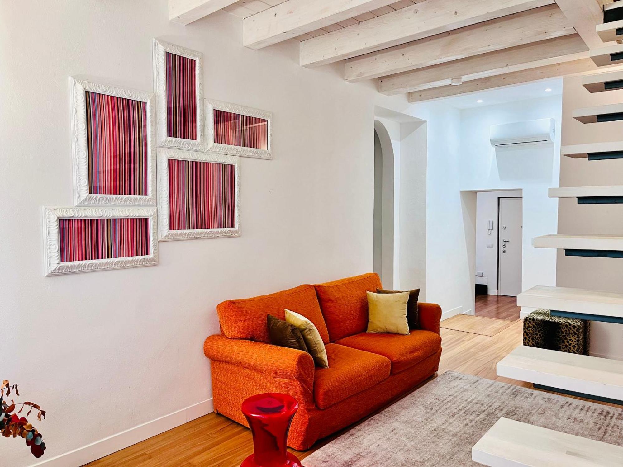 Riverside Loft Navigli - Spacious Two-Bedroom Apartment ميلان المظهر الخارجي الصورة