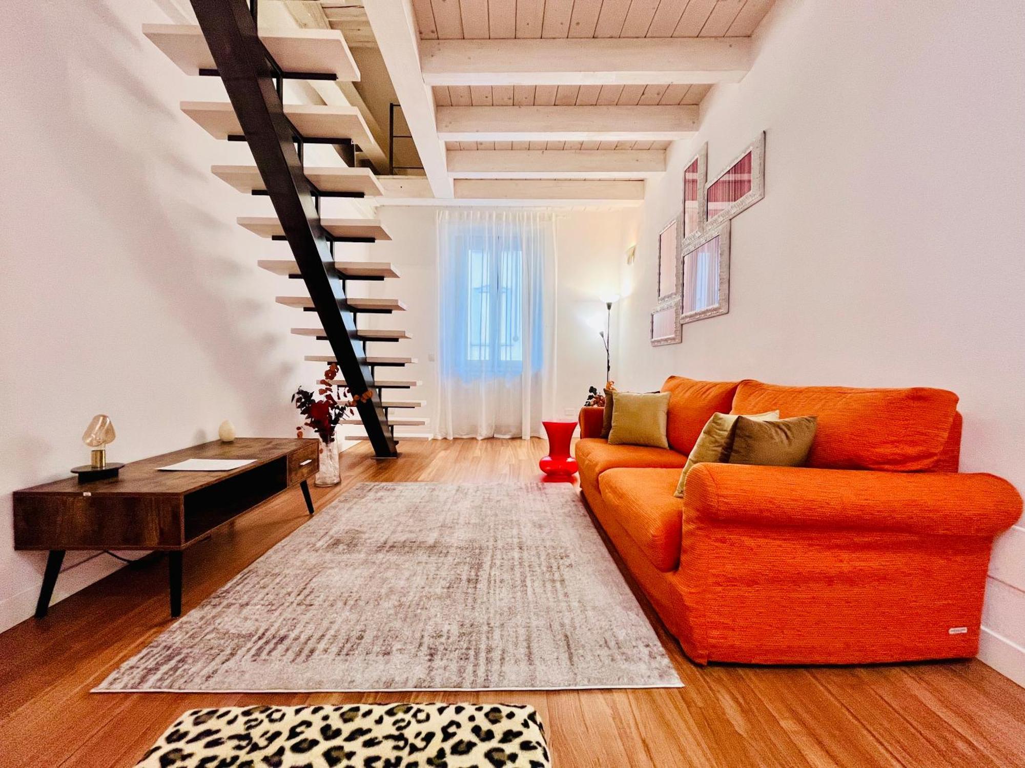 Riverside Loft Navigli - Spacious Two-Bedroom Apartment ميلان المظهر الخارجي الصورة