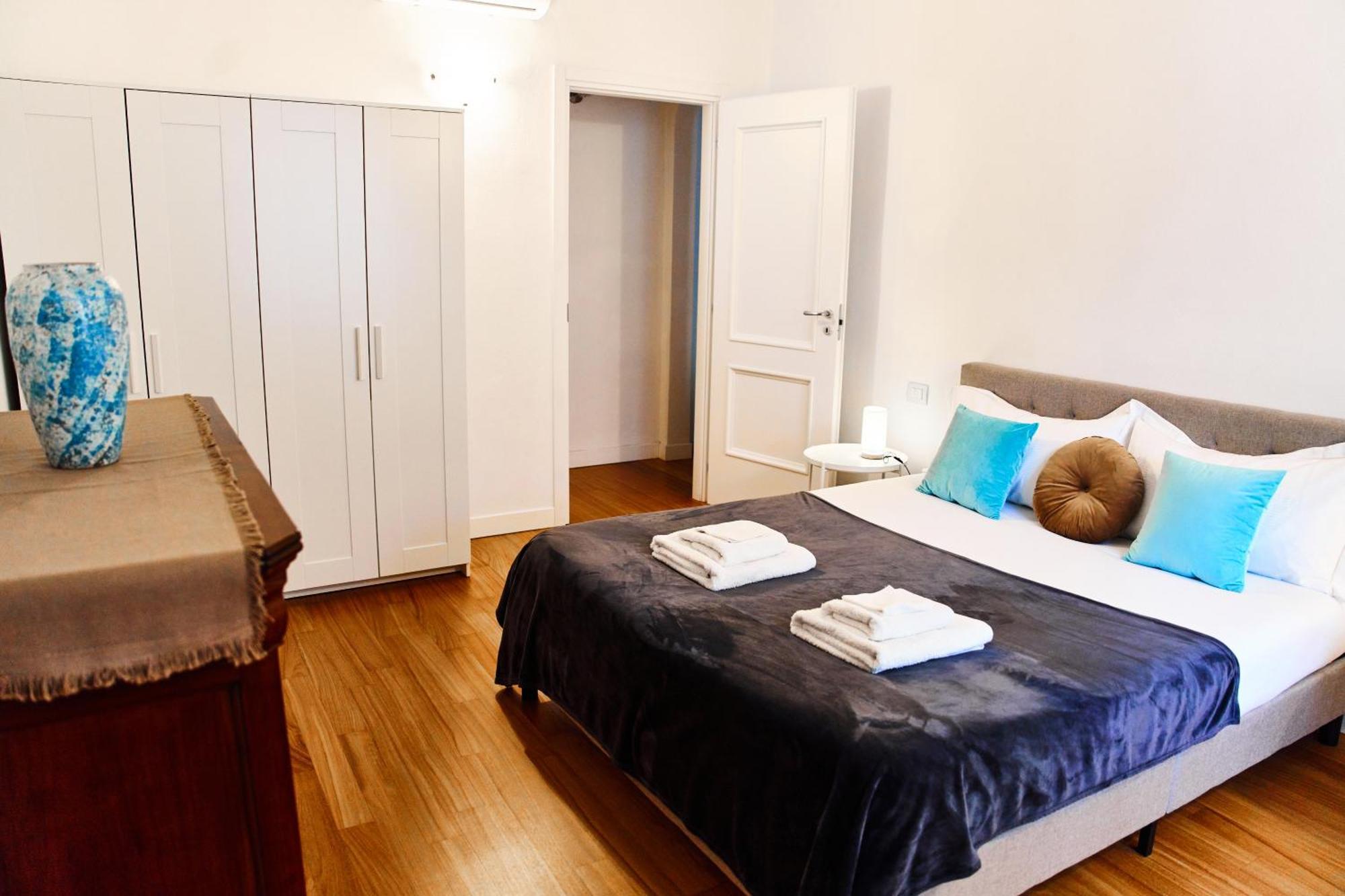Riverside Loft Navigli - Spacious Two-Bedroom Apartment ميلان المظهر الخارجي الصورة