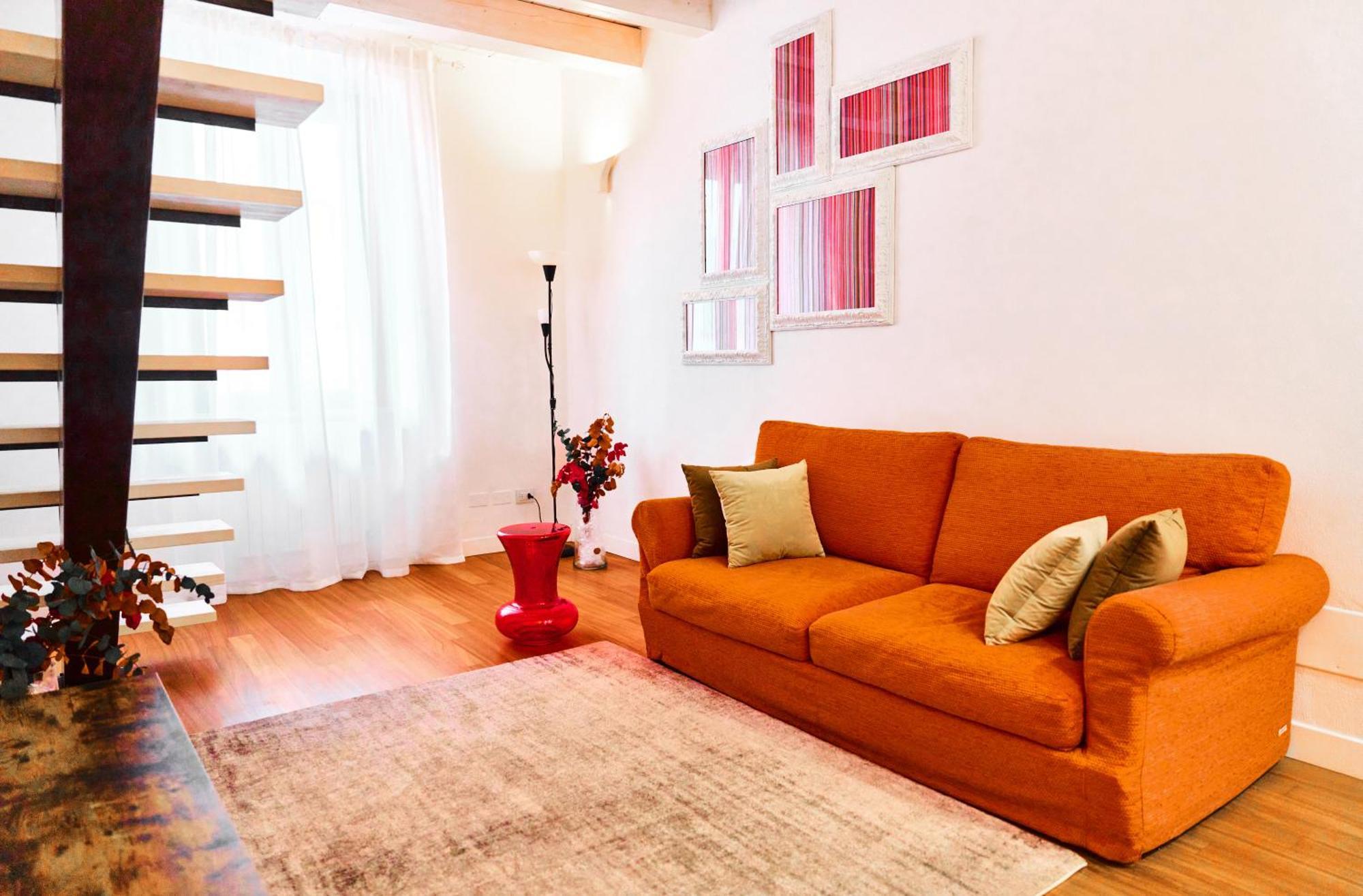Riverside Loft Navigli - Spacious Two-Bedroom Apartment ميلان المظهر الخارجي الصورة