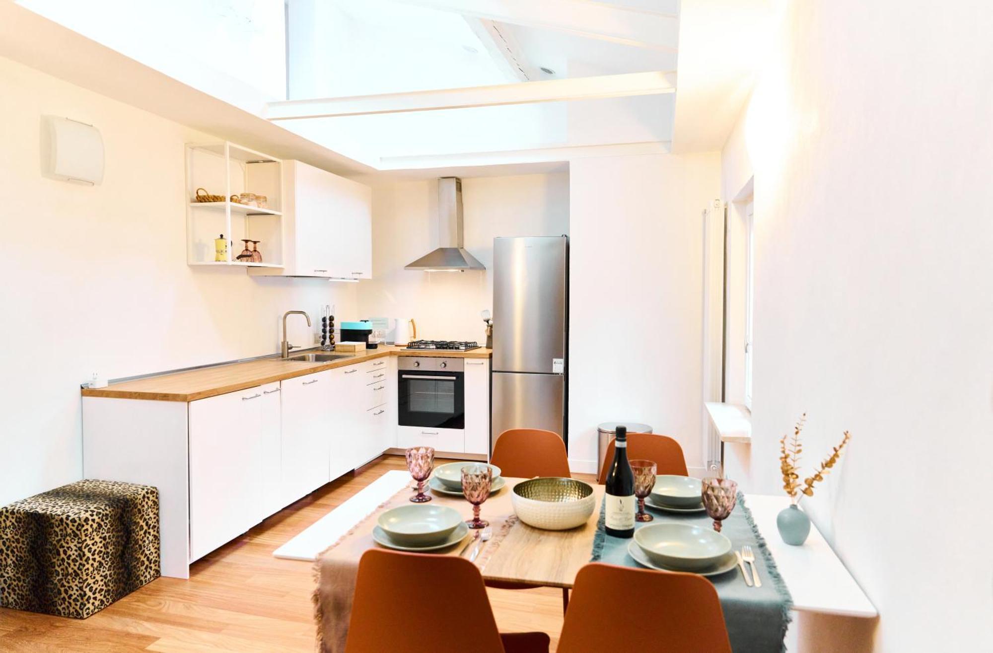 Riverside Loft Navigli - Spacious Two-Bedroom Apartment ميلان المظهر الخارجي الصورة