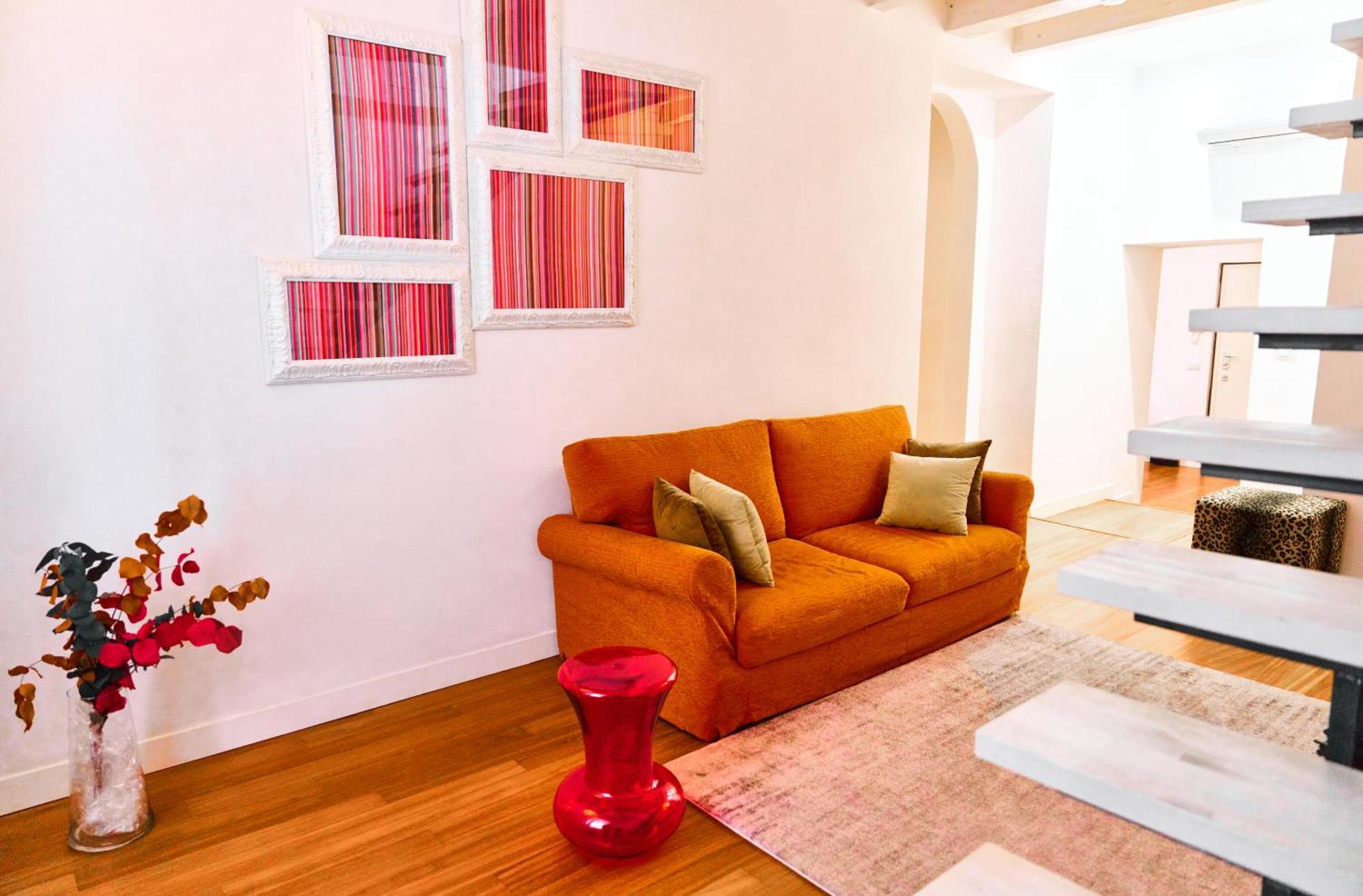 Riverside Loft Navigli - Spacious Two-Bedroom Apartment ميلان المظهر الخارجي الصورة